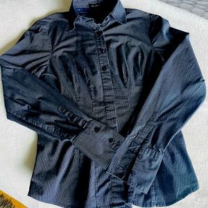 The Limited women shirt bottom small stripes on white